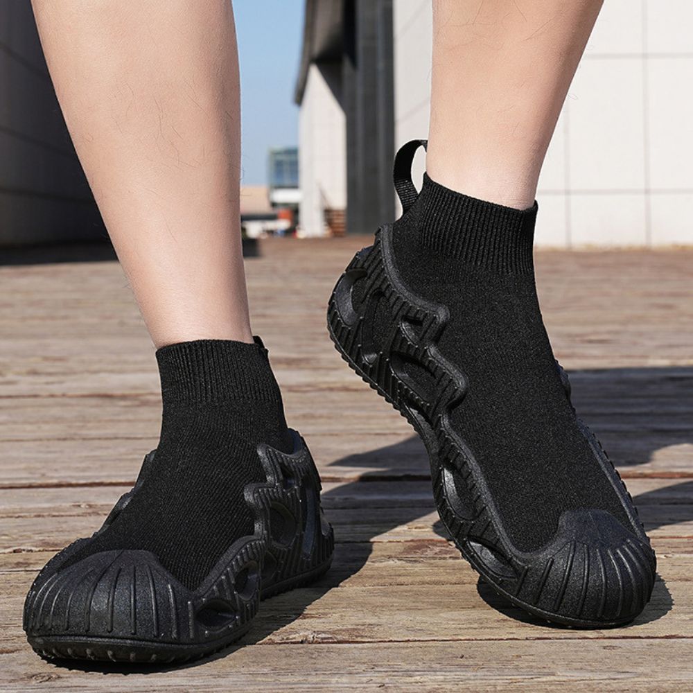 Women's Falcon Barefoot Sneakers