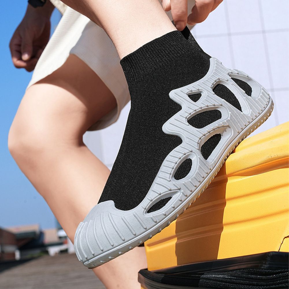 Women's Falcon Barefoot Sneakers